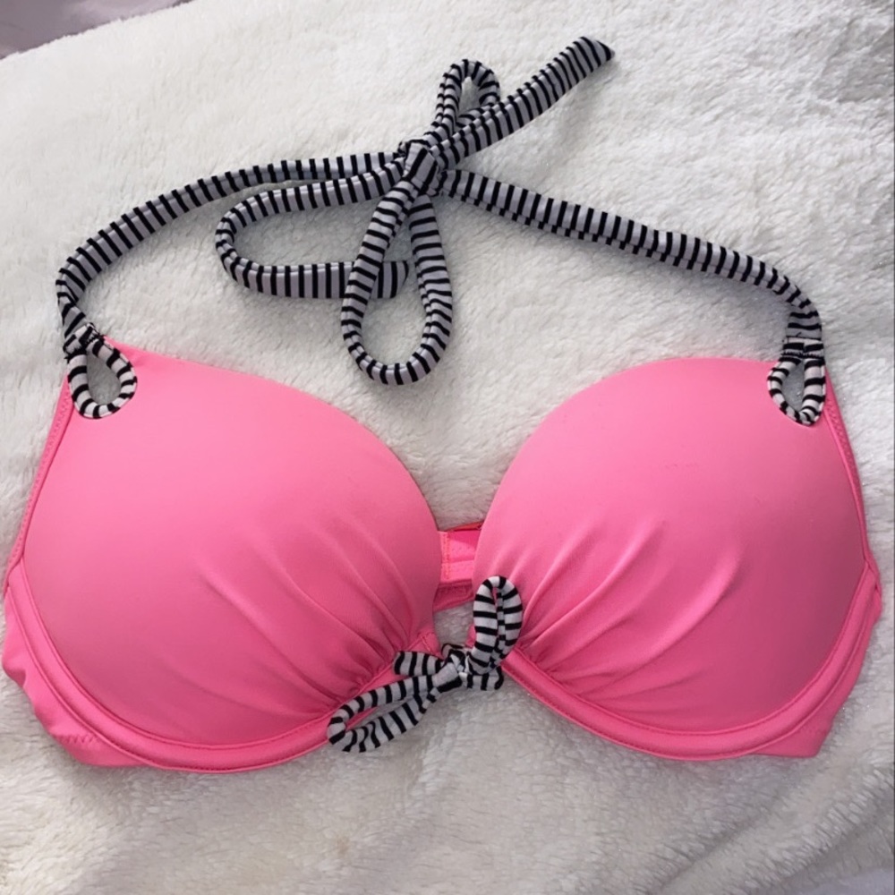 Victoria’s Secret bikini top